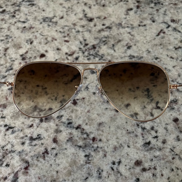 Ray-Ban Aviator Gradient Sunglasses - Picture 3 of 11